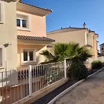 Beautiful Apartment Enjoy, With A Shared Pool